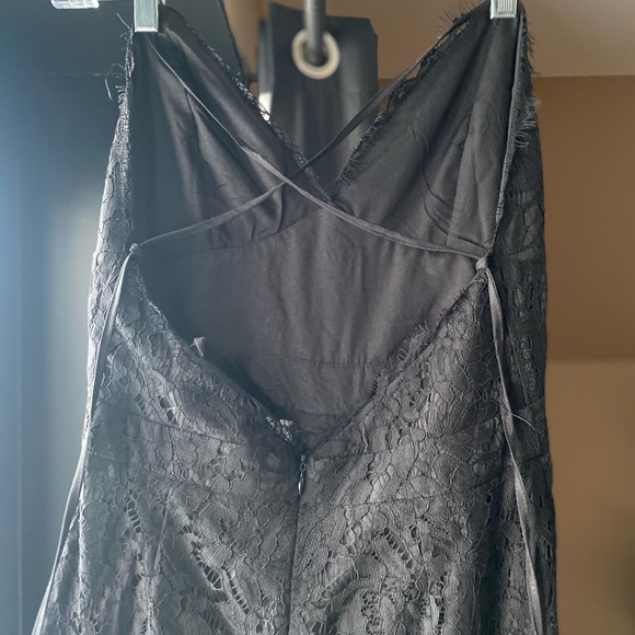 Eyelash lace trim open back black jumpsuit - Picture 6 of 8